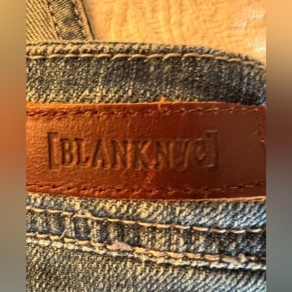 BLANK NYC overall shorts, distressed, cotton, xs-26” - Picture 8 of 8